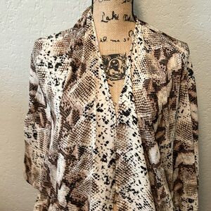 🔥 Snakeskin Blouse/Jacket 🔥